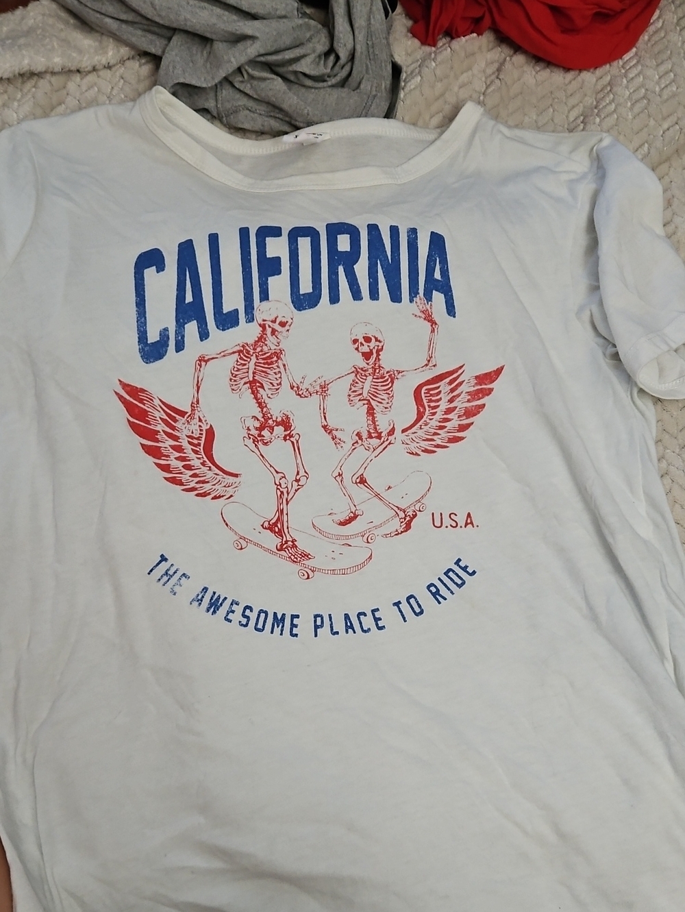 Kids White "California" Graphic Tee with Red & Blue Skate Design